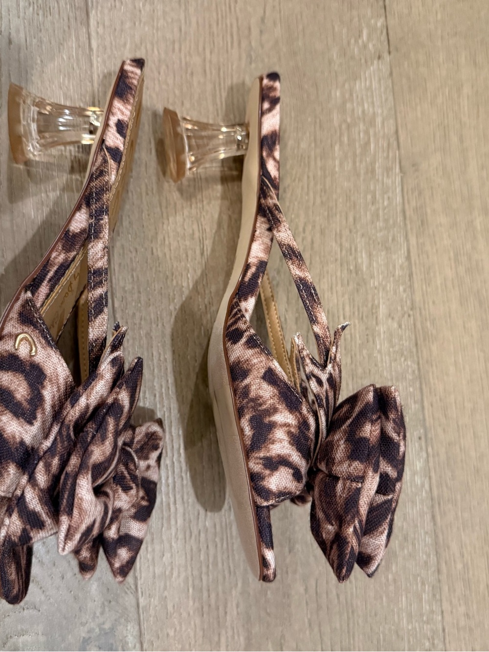 Circus by Sam Edelman Natalina Leopard-Print Bow Slide Heel Sandals Mules Sz 7.5 - Picture 2 of 5